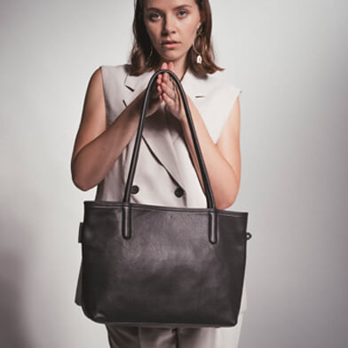 Schultertasche